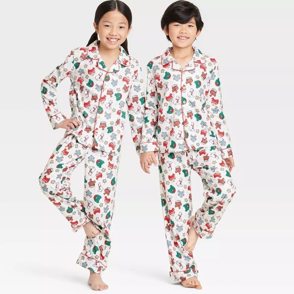 Wondershop Festive Family Sleep Set - Red, Green, White - Picture 3 of 9